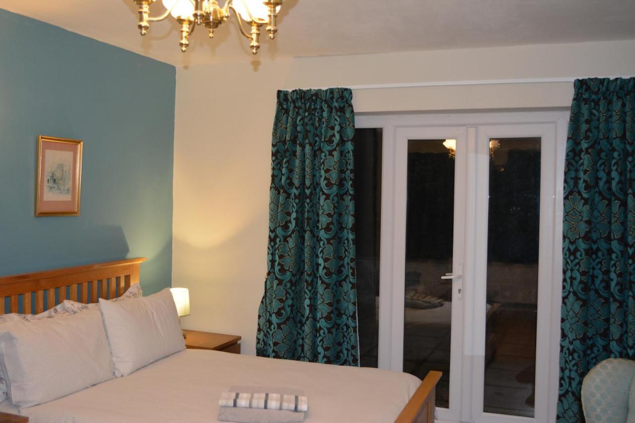 Double Bed With Patio Homestay *