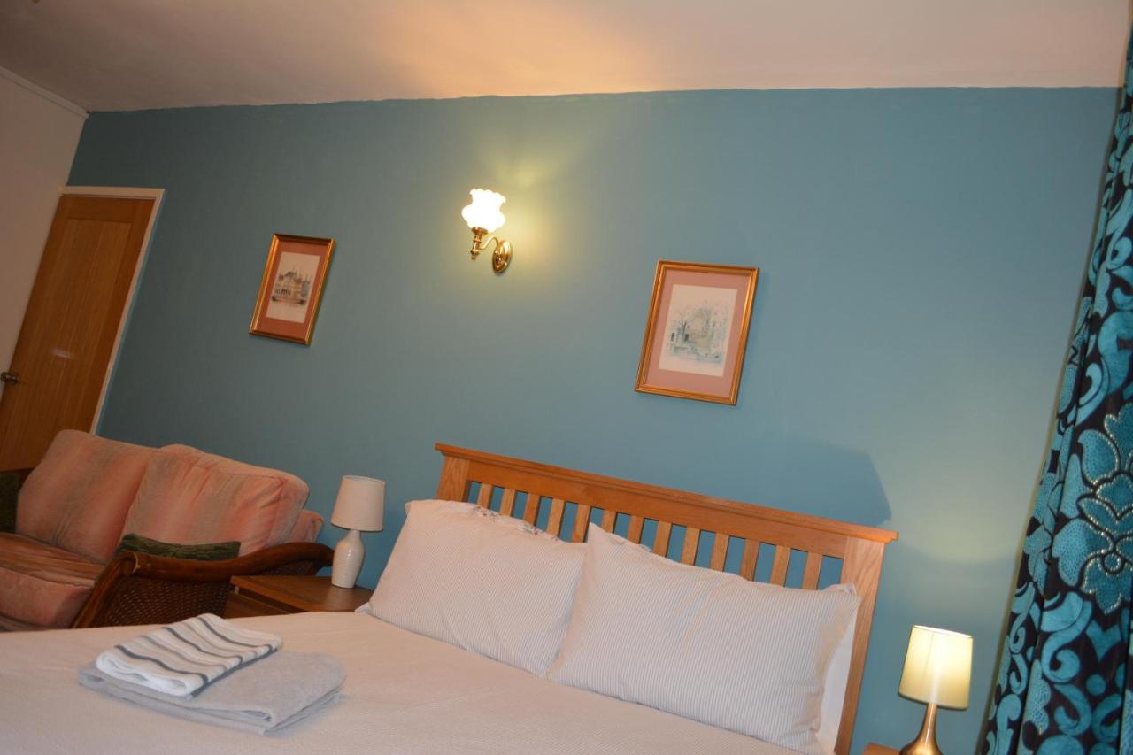 Double Bed With Patio