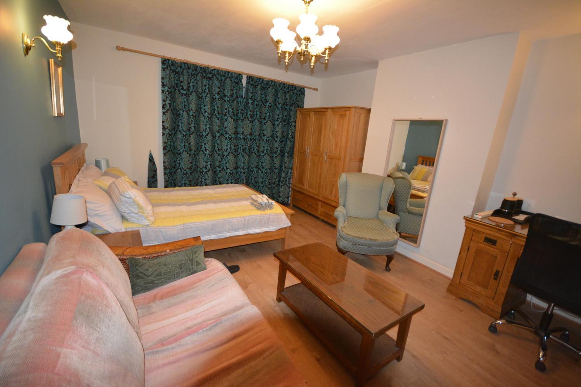 Double Bed With Patio Homestay