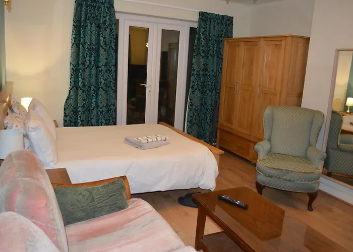 Double Bed With Patio